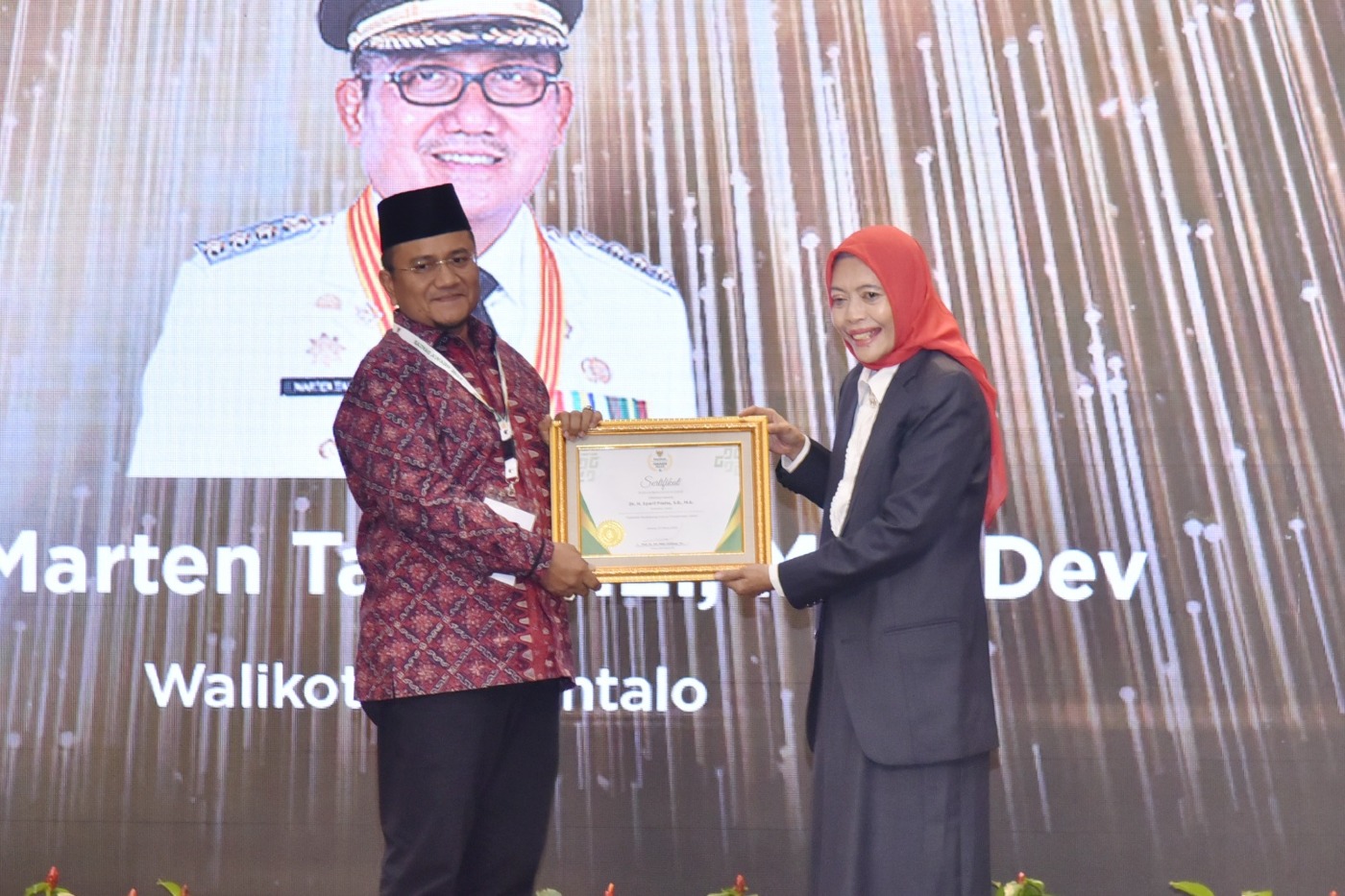 cover Pendukung Utama Pengelolaan Zakat, Fasha Raih Penghargaan Baznas Award 2023