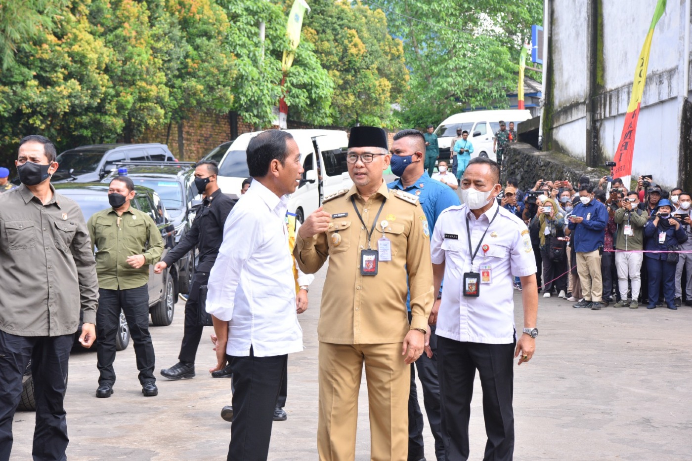 cover Wali Kota Jambi Dampingi Blusukan Presiden Jokowi di Pasar Talang Banjar