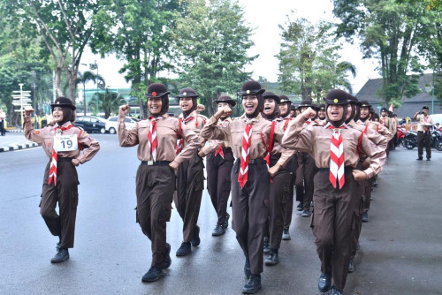 cover Usung Tema "Pramuka Unggul Patriot Bangsa" : Semarak Hari Pramuka Wujudkan Kota Jambi Bahagia