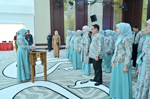 cover Nadiyah Maulana Lantik Pengurus Dekranasda Kota Jambi, Dorong Pengrajin Naik Kelas dan Mendunia
