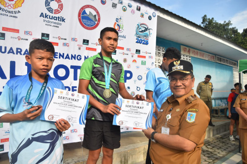 cover Kejurnas Renang Jambi Open 2025: Wali Kota Maulana Padukan Olahraga dan Promosi Daerah