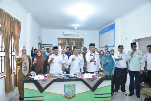 cover Beri Dukungan Penuh, Wali Kota Maulana Dampingi Langsung Kelurahan Budiman di Lomba Kelurahan Tingkat Provinsi