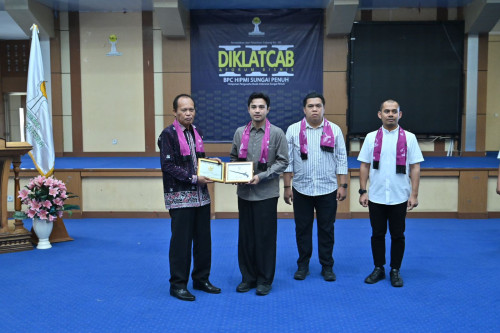 cover Bicara di Forum HIPMI, Wawako Diza Beberkan Program BALIKAT, BANK HARKAT Hingga RUMEL