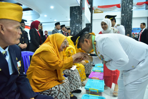 cover Senyum Haru Para Veteran Warnai Jamuan Kemerdekaan Bersama Wali Kota Jambi