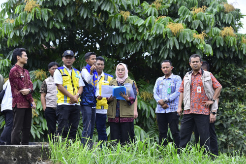 cover Percepat Proyek Penanganan Banjir, Pj Wali Kota Jambi Turun Lapangan