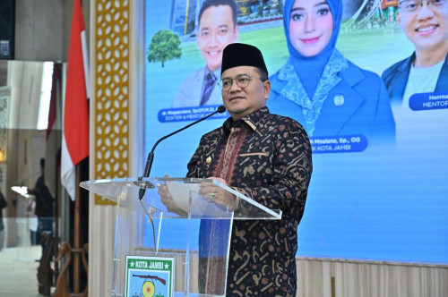 cover Buka Sosialisasi Personal Branding, Maulana: "Digitalisasi UMKM Bukan Pilihan, Tapi Kebutuhan"